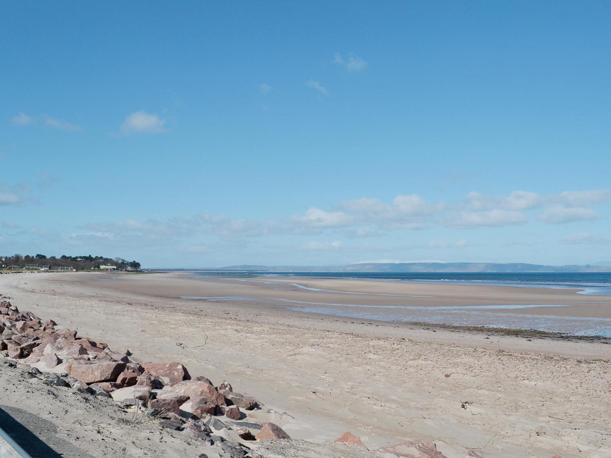 Sandy Beach Нэрн Экстерьер фото